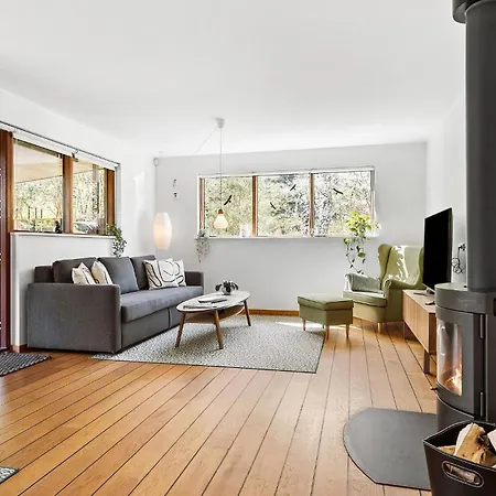 Amazing In With Kitchen Holiday home