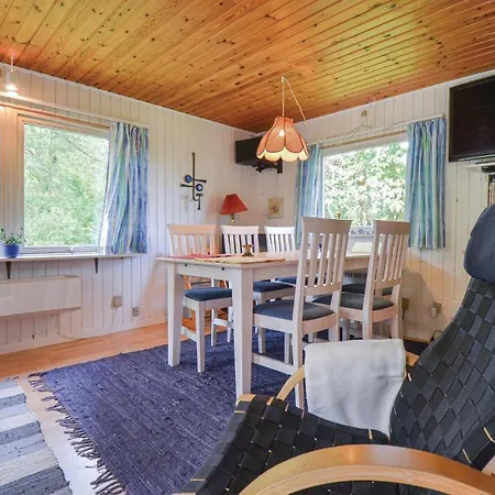 Vakantiehuis 2 Bedroom In *